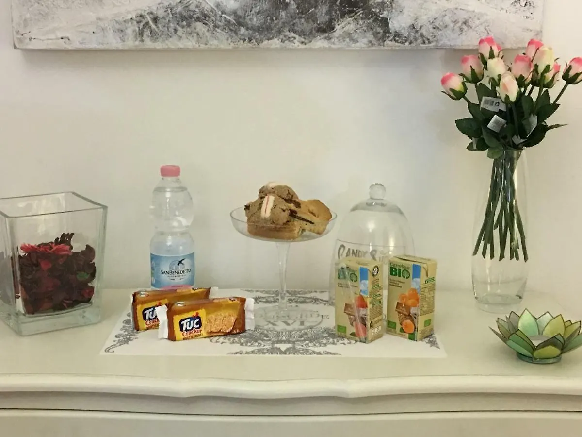 Bed & Breakfast B&B Lame 87 Bologna Italy