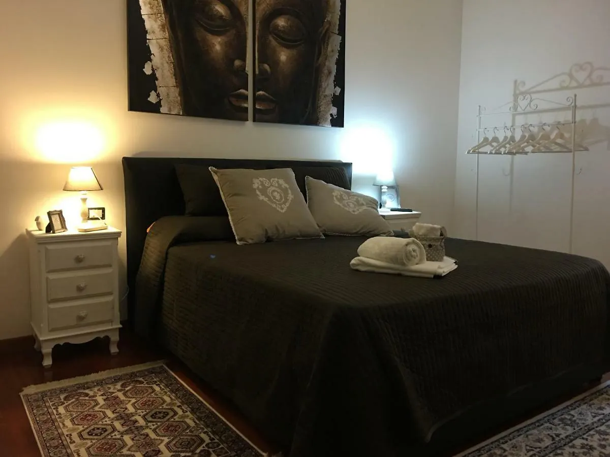 B&B Lame 87 Bologna 0*,  Italy